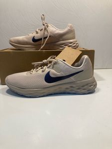 Nike Revolution 6  Running Shoe