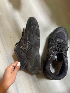 Black Sneakers