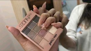 Savana Press on Nails