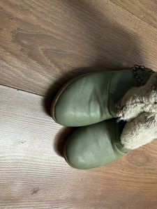 Green Fur Lined Boots size 6-7 years