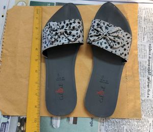 Cute Polka Dot Bow Slides