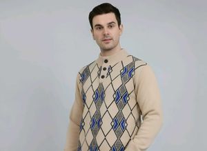 Stylish Argyle Pattern Sweater