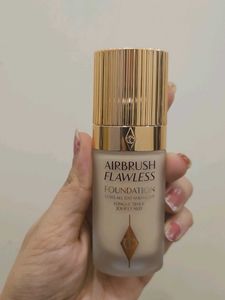 Charlotte Tilbury Airbrush Flawless Foundation