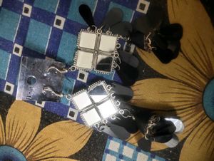 Elegant Gold Tone Drop Earrings and black beautifu