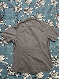 Roadster Life Co. Spread Collar Slim Fit Casual Sh