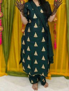 Green Kurta Set With Dupatta