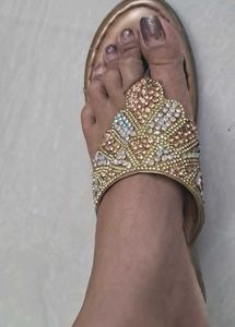 Cindy Jeweled Thong Sandals✨️💛