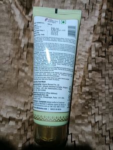 St.Botanica Face Wash one piece