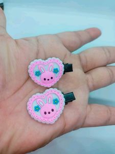 Brand New Hair Clips For Girls With Free pod Bags
