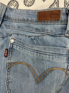 LEVIS JEANS