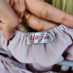 Pretty Pale Lilac Coloured Ruffly Top ❤️