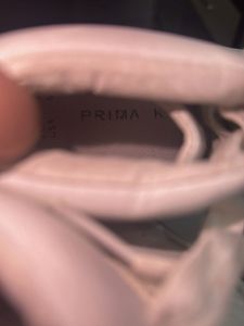 Uk 🇬🇧 Footwear White Sneakers