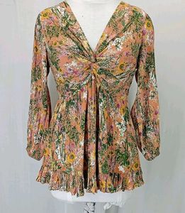 ❇️ Boutique Twist Top ❇️