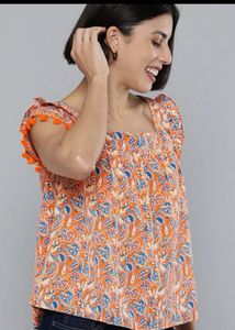 Printed Top with Pom-Pom Detail❤️