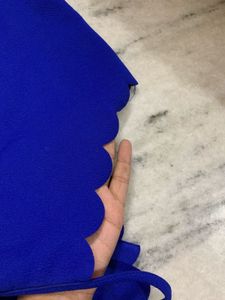 Cut Out Detail Crop Top