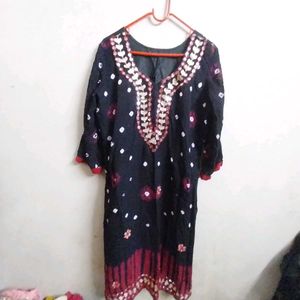 Authenticm Bandhej kurti