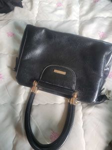 Chic Black Handbag