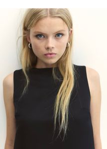 Chic Black Sleeveless Top