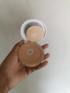 Nykaa 12 Hr Oil Control Compact Olive