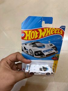 Hot Wheels Bugatti Bolide &amp; Mazda 787B Set