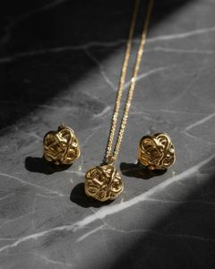 Golden Knot Jewelry Set