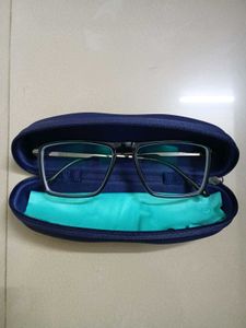 Lenskart Air Grey Square Unisex Eyeglasses...