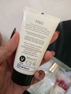 M&amp;S Magnolia Floral Gift Set
