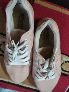 Canvas (Sneakers)