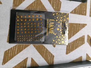 Lakme Fake Nails, Face & Eye Gems - Gold