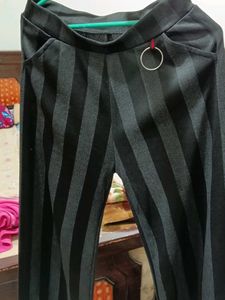 Black Fit Pant