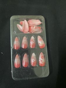 Press-on Nails with Floral Design