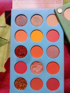Eyeshadow pallete