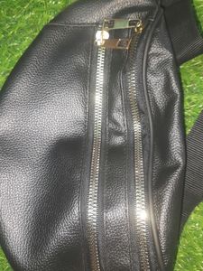New💥Classy Black Waist Bag