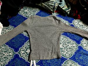 Gray V-Neck crop Top