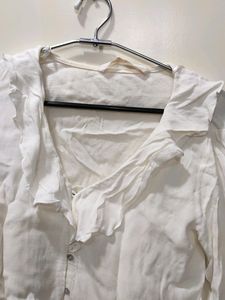 Zara Ruffled neck full sleeves top