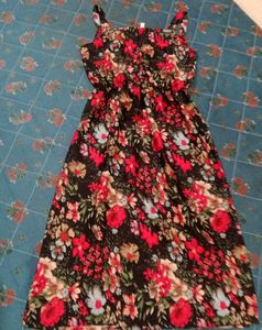 Flower Printed Midi Dress With Side Cut