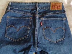 Levi&#39;s 711 Skinny Jeans Mid Rise
