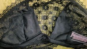 Victoria&#39;sSecret Black Lace High-Neck Bralette