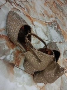 Gold Ballerinas heel