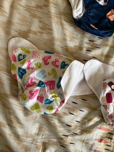 New , Unused UNO Cloth Diaper Set Of 5