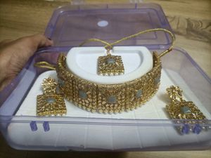 BRAND NEW JWELLERY SET