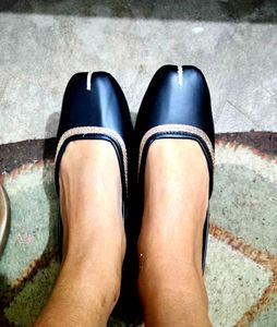 Black Flats