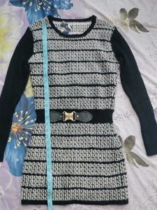 Chic Black &amp; White Knit Dress