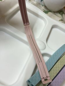4 Plastic Pouch Clips
