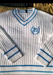 Trendy White Sweater