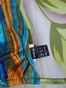 (1300)Colorful Marble Print Bikini Top