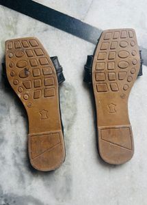 Chain Detail Square Toe Slides
