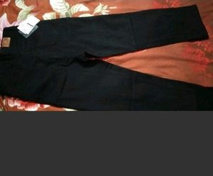 BLACK STRAIGHT JEANS