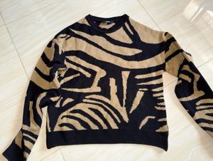 zebra style sweatshirt 🤎