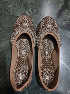 Traditional Juthi